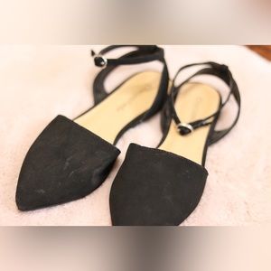 Black Pointed Sandals